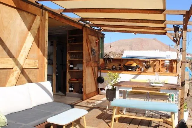 Micro House Hotell *